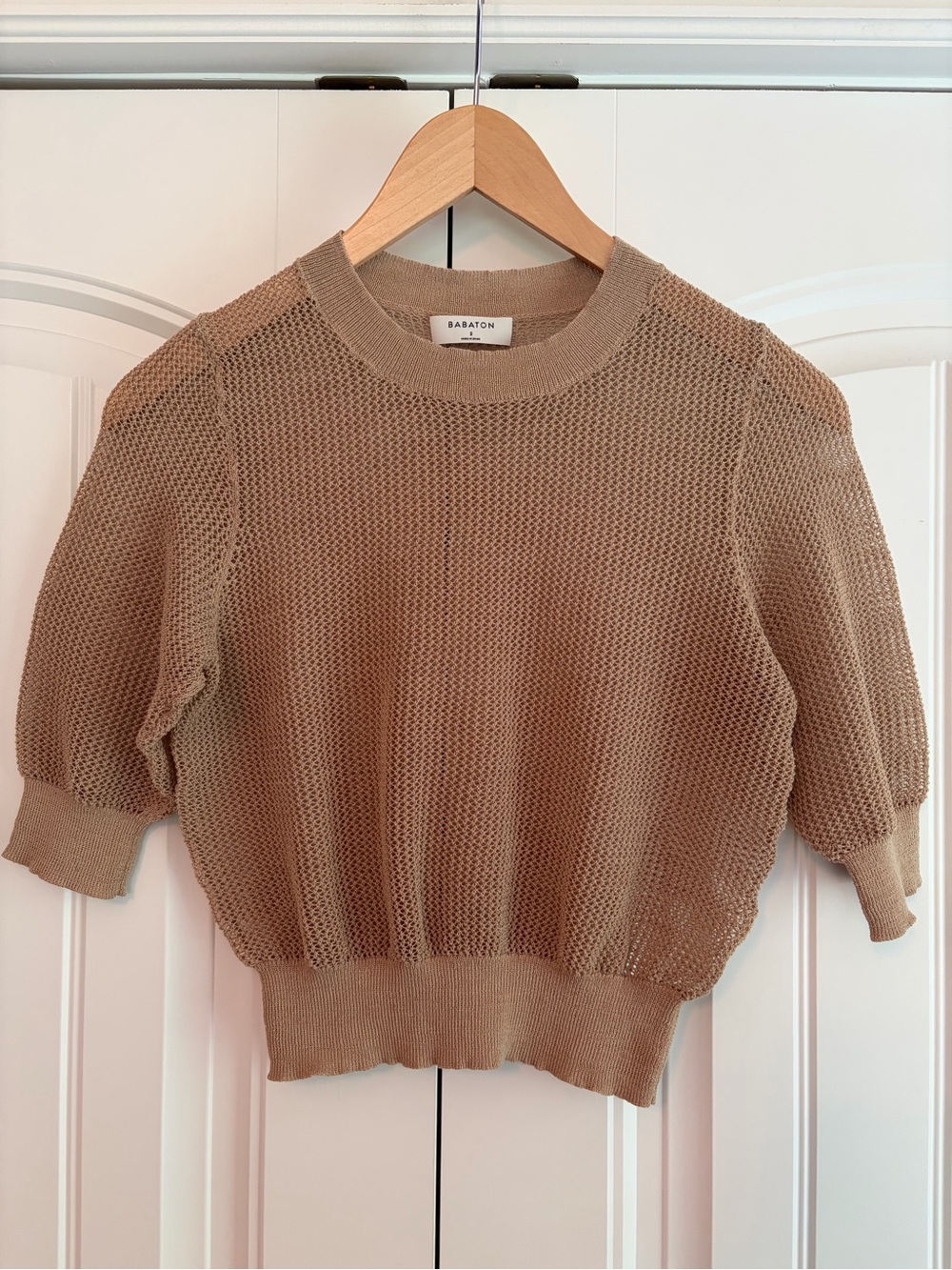 Aritzia Babaton Lucida Loose Knitโ Sweater Beige Tan Cropped Women's Size Small